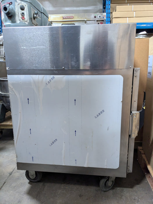New Vulcan VRH8 Half Height Cook and Hold Oven - 208/240V, 2253/3000W