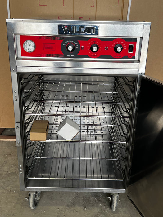 New Vulcan VRH8 Half Height Cook and Hold Oven - 208/240V, 2253/3000W
